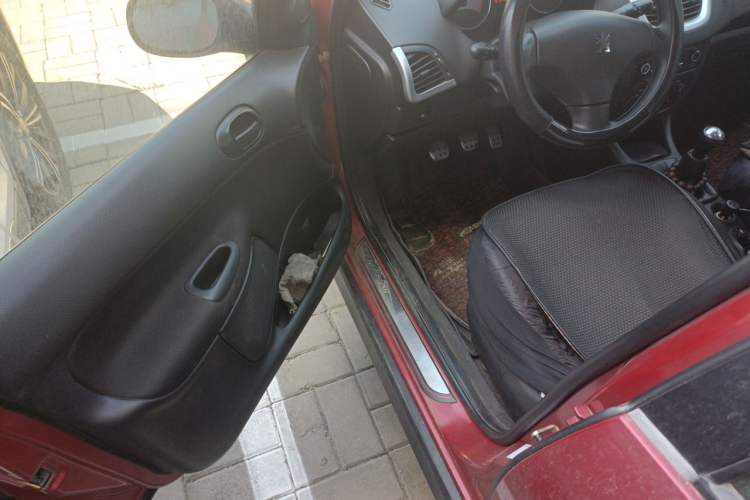 Used Peugeot 207 2011 Hatchback 1.4L Manual Yule Edition Driver Seat