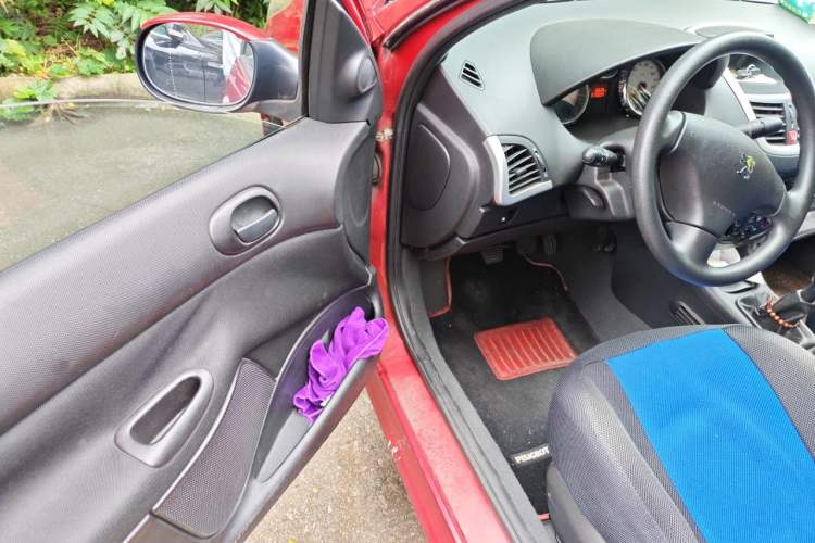 Used Peugeot 207 2011 Sedan 1.6L Manual Yule Edition Driver Seat