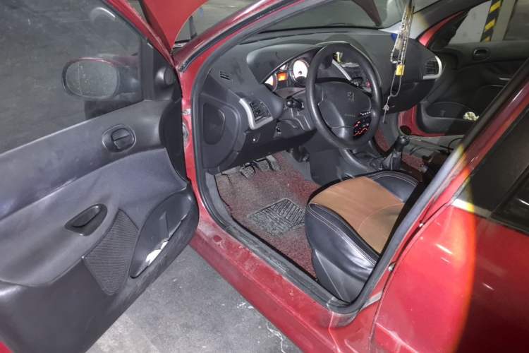 Used Peugeot 207 2011 Hatchback 1.4L Manual Yule Edition Driver Seat
