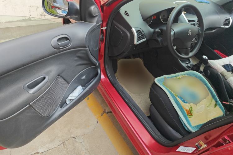 Used Peugeot 207 2011 Hatchback 1.4L Manual Yule Edition Driver Seat