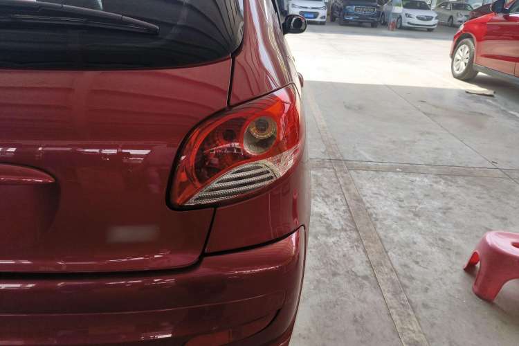 Used Peugeot 207 2011 Hatchback 1.4L Manual Yule Edition Exterior 6