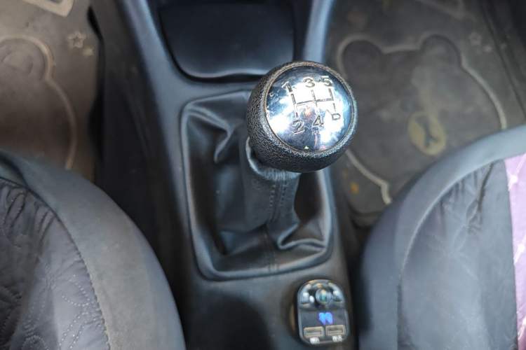 Used Peugeot 207 2011 Sedan 1.4L Manual Yule Edition Gear Lever