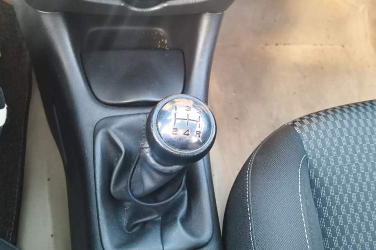 Used Peugeot 207 2011 Hatchback 1.4L Manual Yule Edition Gear Lever