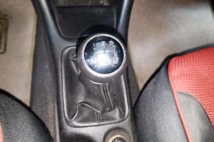 Used Peugeot 207 2011 Sedan 1.4L Manual Yule Edition Gear Lever