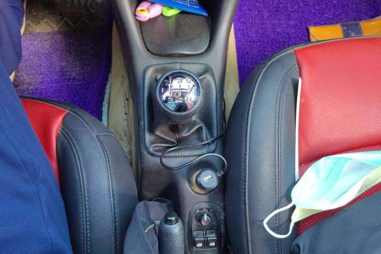 Used Peugeot 207 2011 Hatchback 1.4L Manual Yule Edition Gear Lever