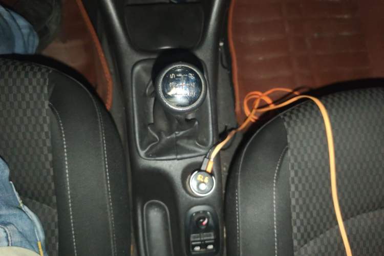 Used Peugeot 207 2011 Hatchback 1.4L Manual Yule Edition Gear Lever