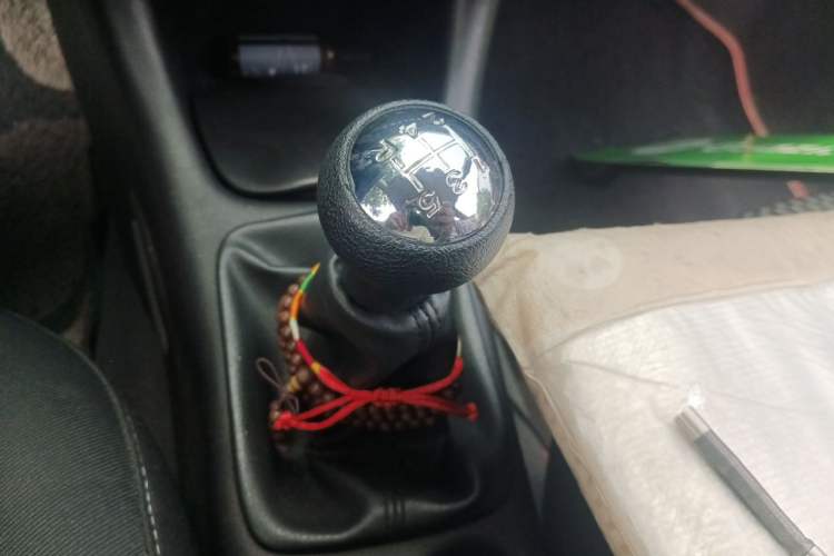 Used Peugeot 207 2011 Hatchback 1.4L Manual Yule Edition Gear Lever