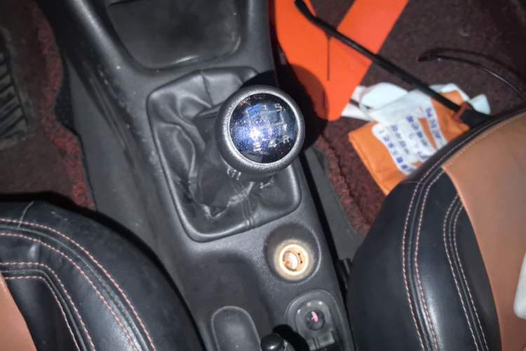 Used Peugeot 207 2011 Hatchback 1.4L Manual Yule Edition Gear Lever