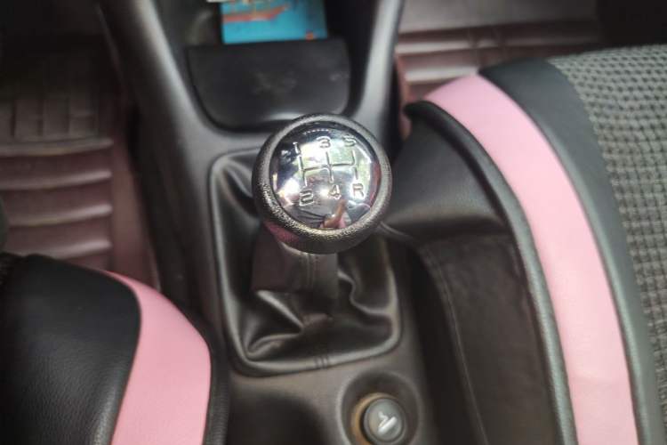 Used Peugeot 207 2011 Sedan 1.4L Manual Yule Edition Gear Lever