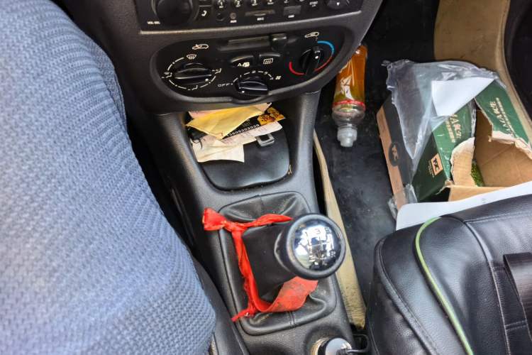 Used Peugeot 207 2011 Sedan 1.4L Manual Yule Edition Gear Lever