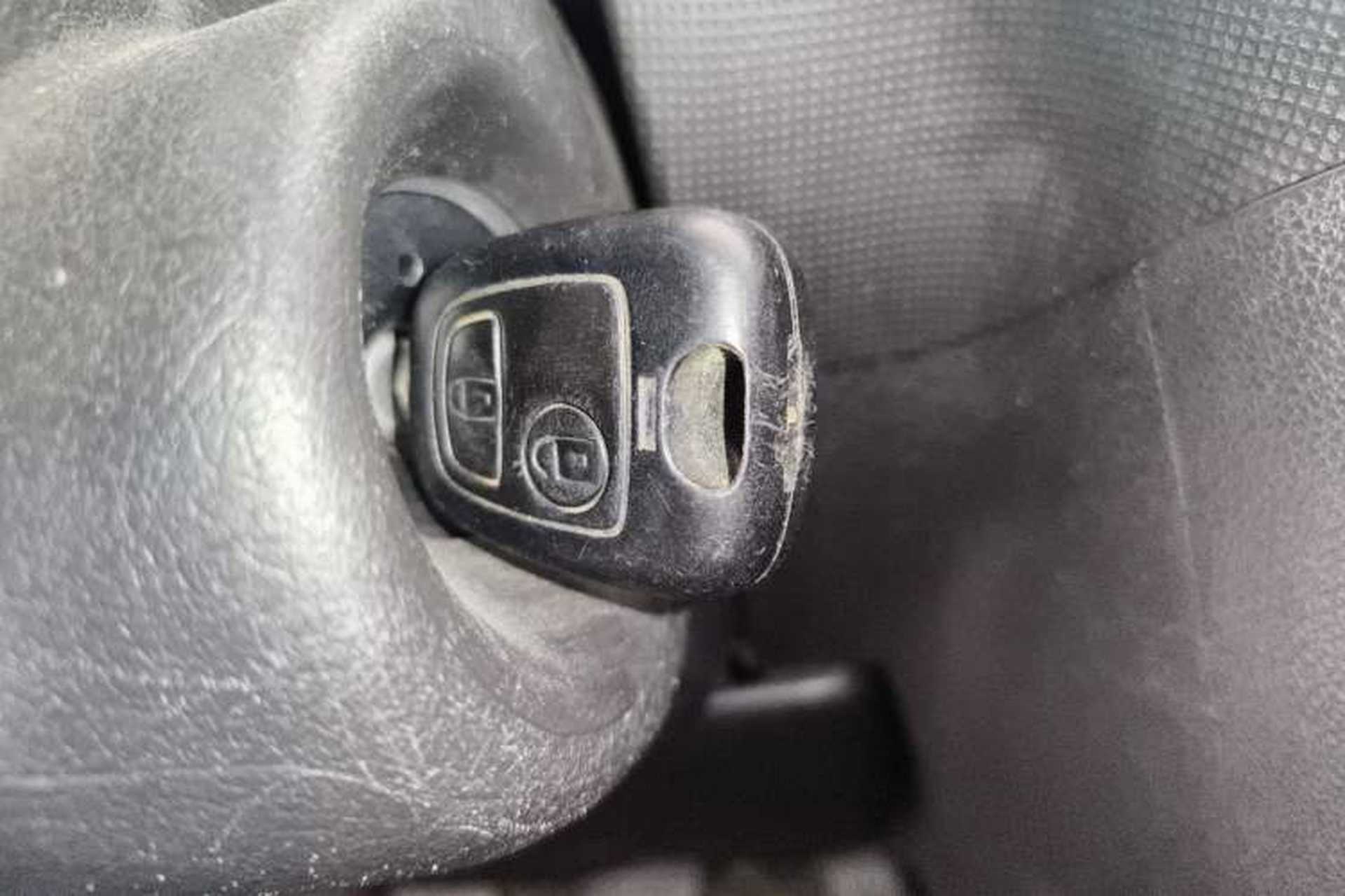 Used Peugeot 207 2011 Hatchback 1.4L Manual Yule Edition Interior 1