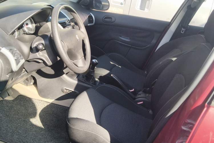 Used Peugeot 207 2011 Hatchback 1.4L Manual Yule Edition Left Front Seat