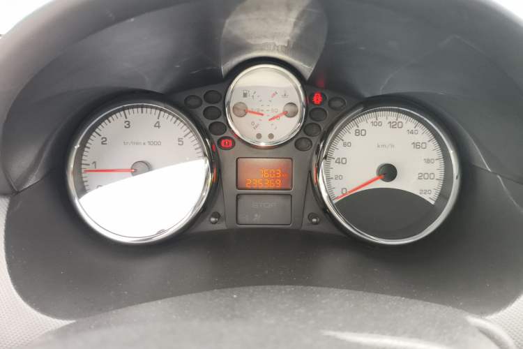 Used Peugeot 207 2011 Hatchback 1.4L Manual Yule Edition Odometer Close Up