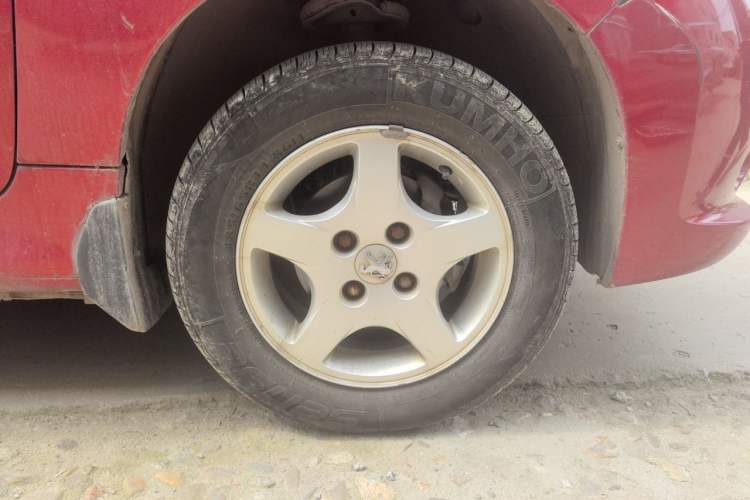 Used Peugeot 207 2011 Hatchback 1.4L Manual Yule Edition Right Front Wheel Hub
