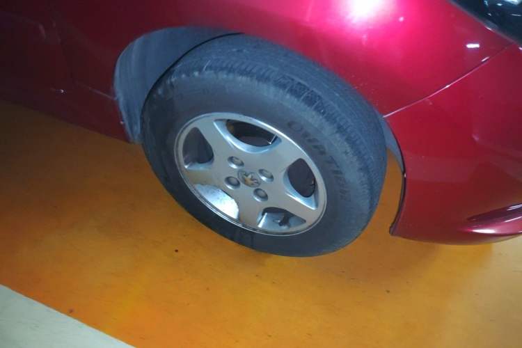Used Peugeot 207 2011 Hatchback 1.4L Manual Yule Edition Right Front Wheel Hub