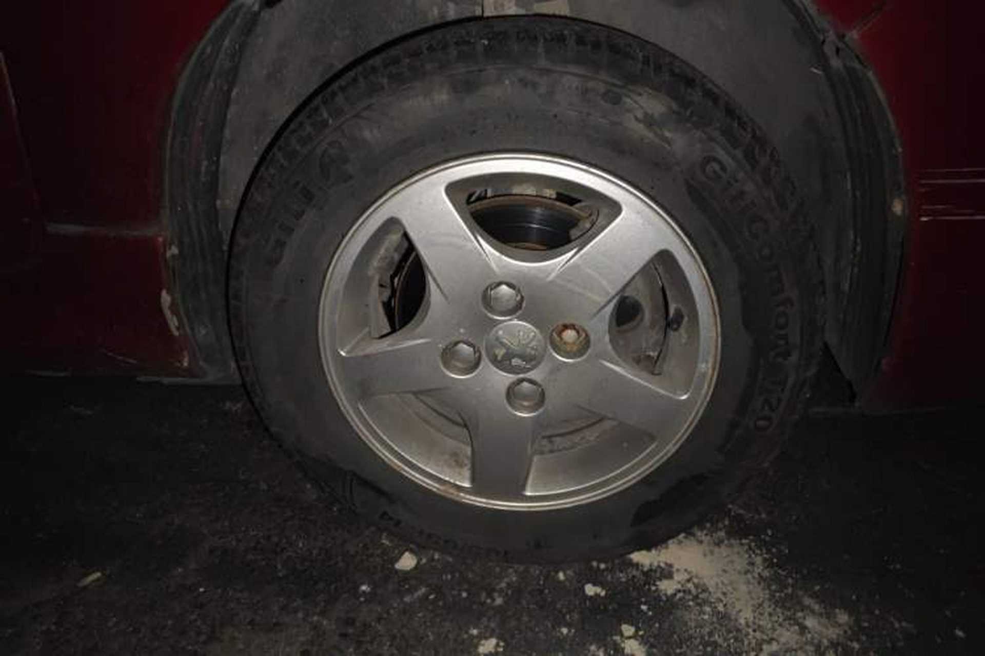 Used Peugeot 207 2011 Hatchback 1.6L Automatic Yule Edition Right Front Wheel Hub