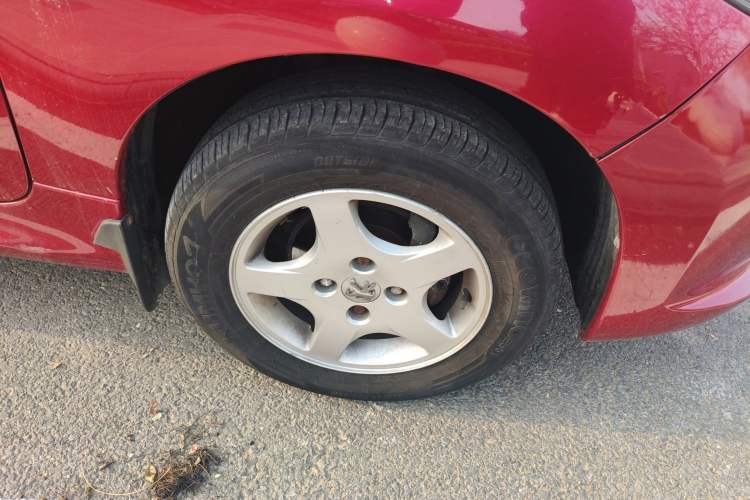 Used Peugeot 207 2011 Hatchback 1.4L Manual Yule Edition Right Front Wheel Hub