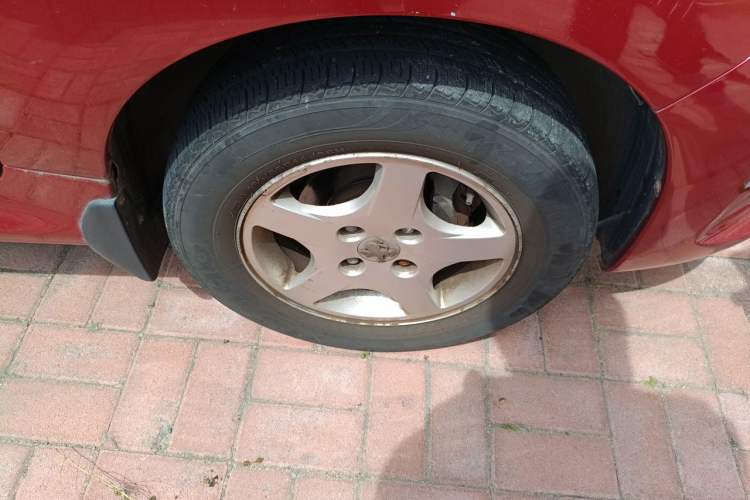 Used Peugeot 207 2011 Sedan 1.4L Manual Yule Edition Right Front Wheel Hub