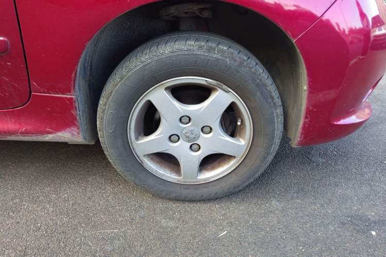 Used Peugeot 207 2011 Hatchback 1.4L Manual Yule Edition Right Front Wheel Hub