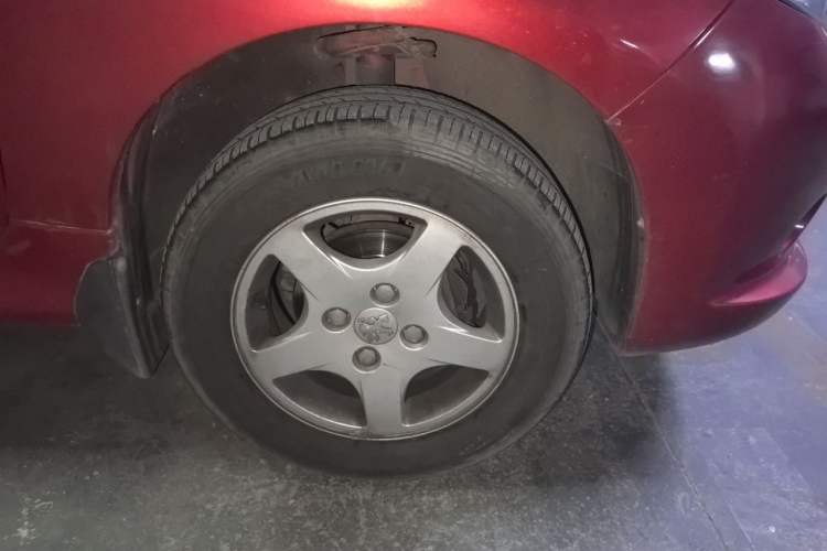 Used Peugeot 207 2011 Hatchback 1.4L Manual Yule Edition Right Front Wheel Hub