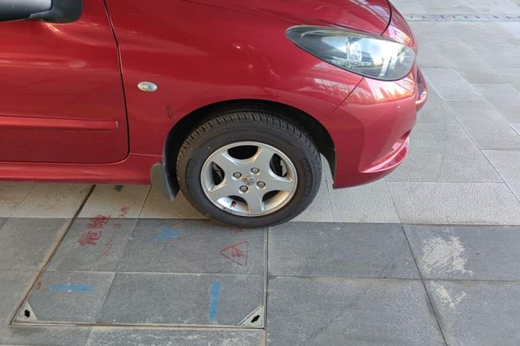 Used Peugeot 207 2011 Sedan 1.4L Manual Yule Edition Right Front Wheel Hub