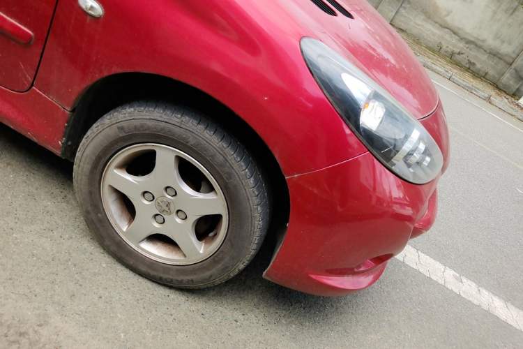 Used Peugeot 207 2011 Sedan 1.4L Manual Yule Edition Right Front Wheel Hub