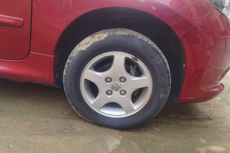 Used Peugeot 207 2011 Hatchback 1.4L Manual Yule Edition Right Front Wheel Hub