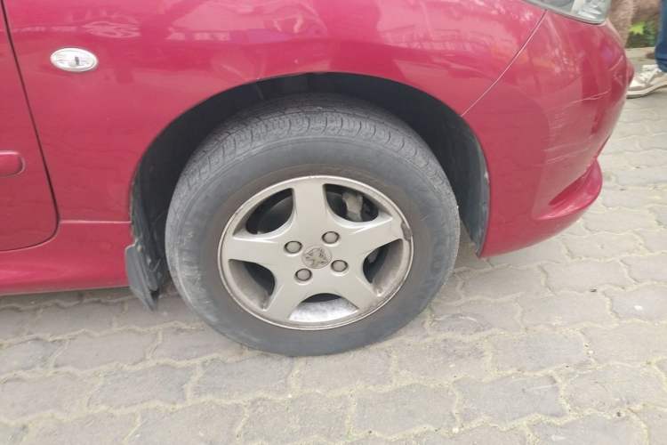 Used Peugeot 207 2011 Sedan 1.4L Manual Yule Edition Right Front Wheel Hub