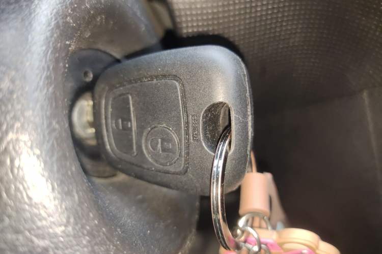 Used Peugeot 207 2011 Sedan 1.4L Manual Yule Edition Vehicle Key