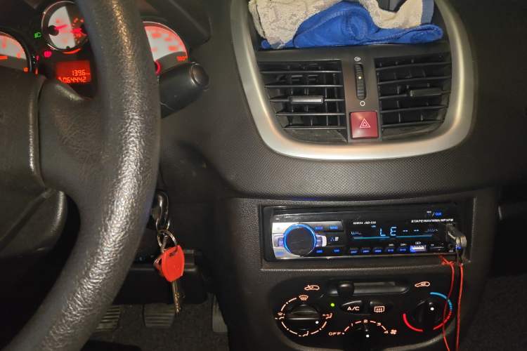 Used Peugeot 207 2011 Sedan 1.4L Manual Yule Edition Audio And AC Panel