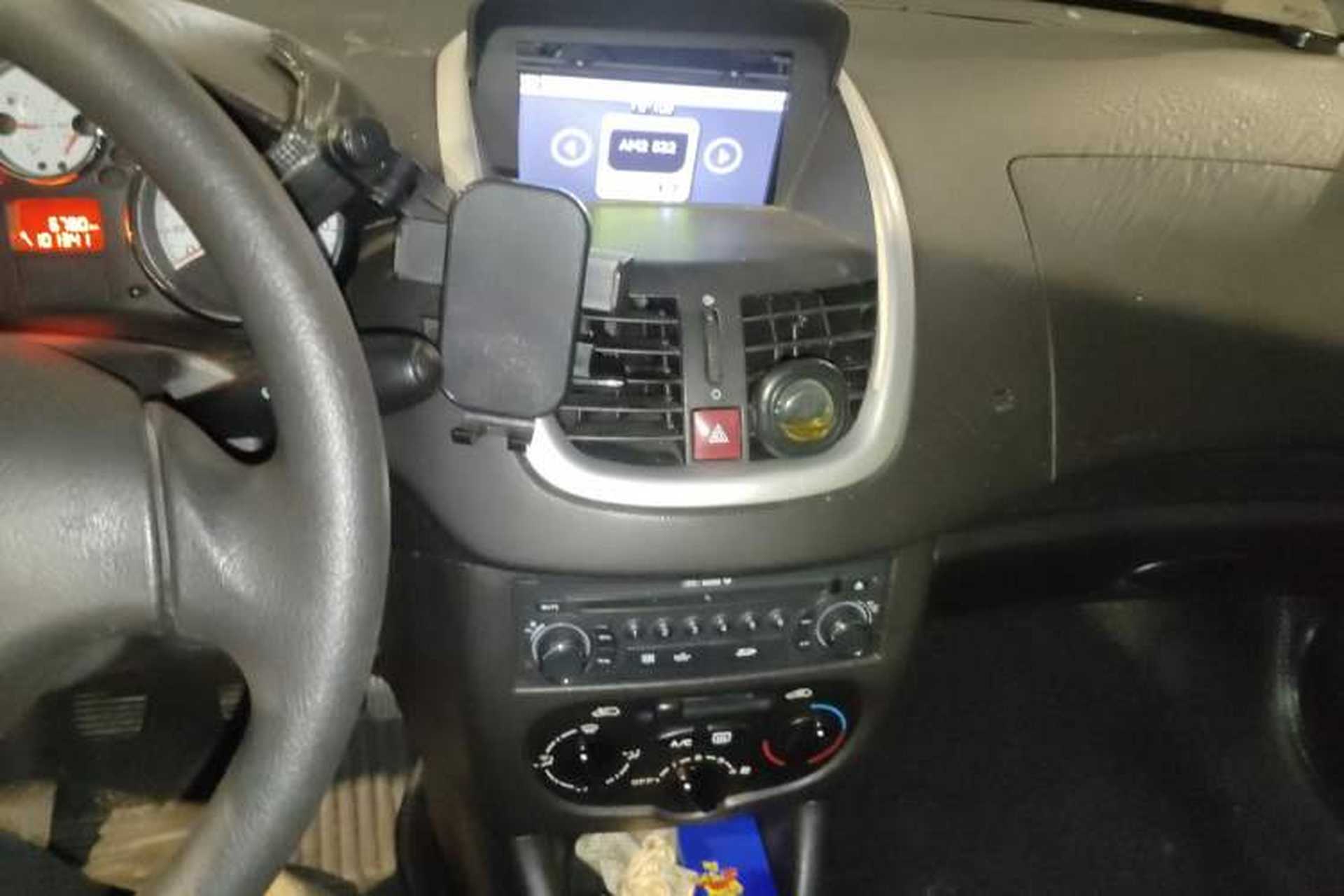 Used Peugeot 207 2011 Sedan 1.4L Manual Yule Edition Audio And AC Panel