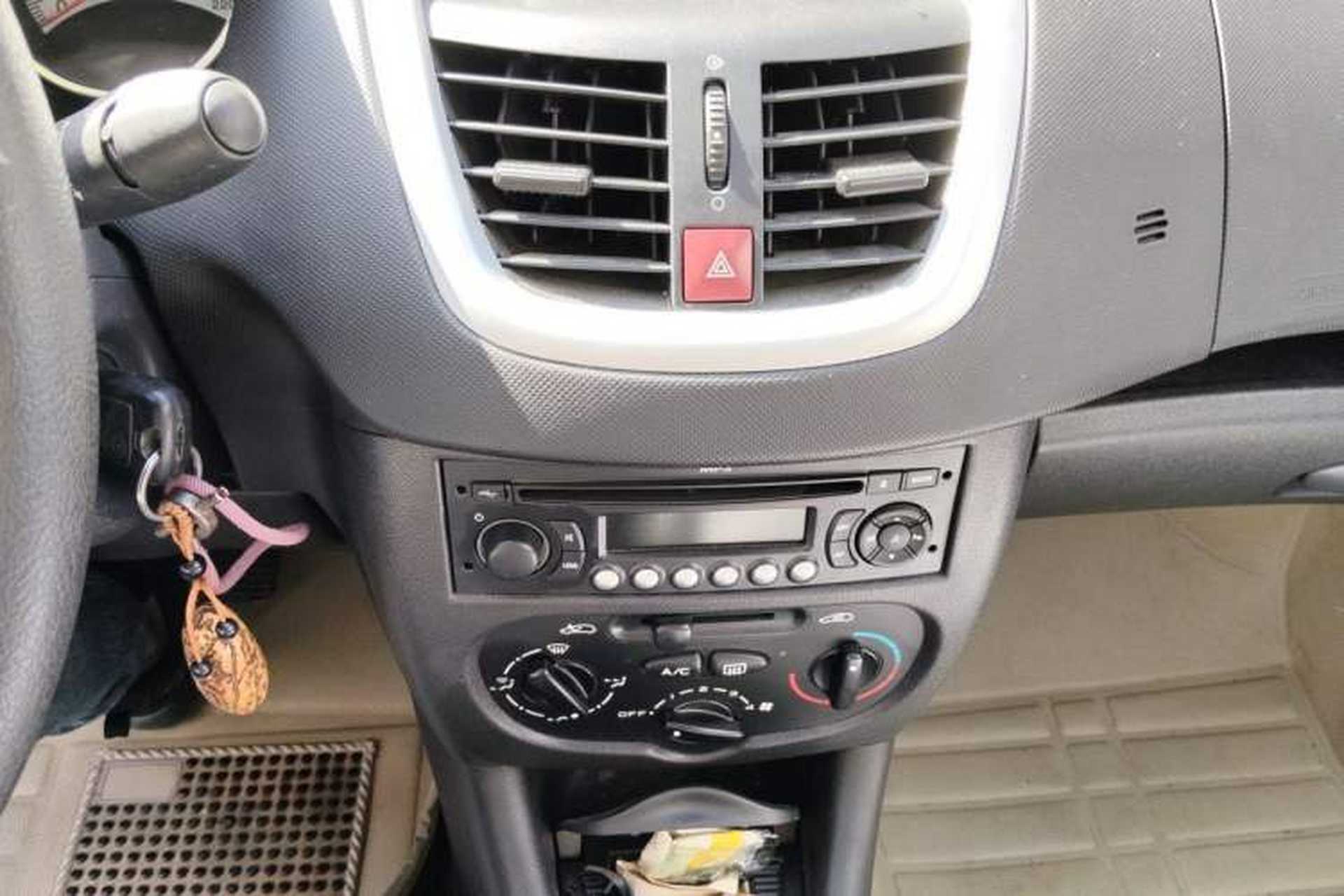 Used Peugeot 207 2011 Sedan 1.4L Manual Yule Edition Audio And AC Panel