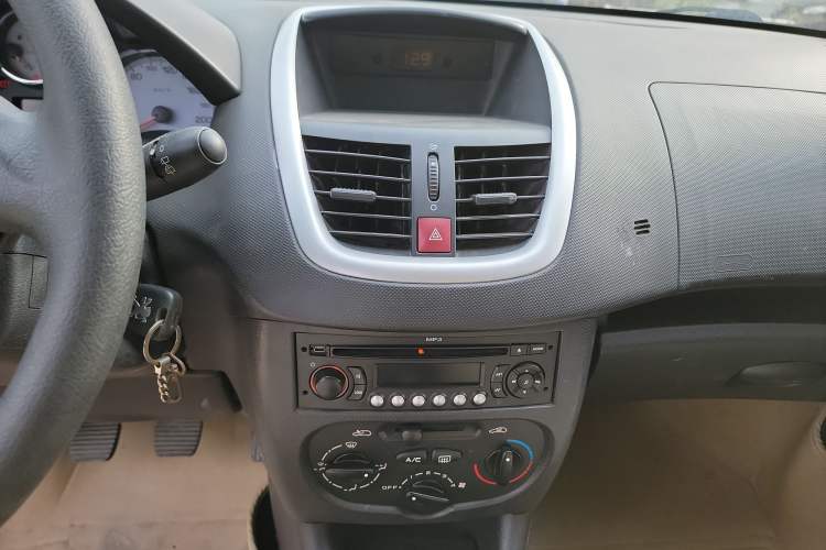Used Peugeot 207 2011 Hatchback 1.4L Manual Yule Edition Audio And AC Panel