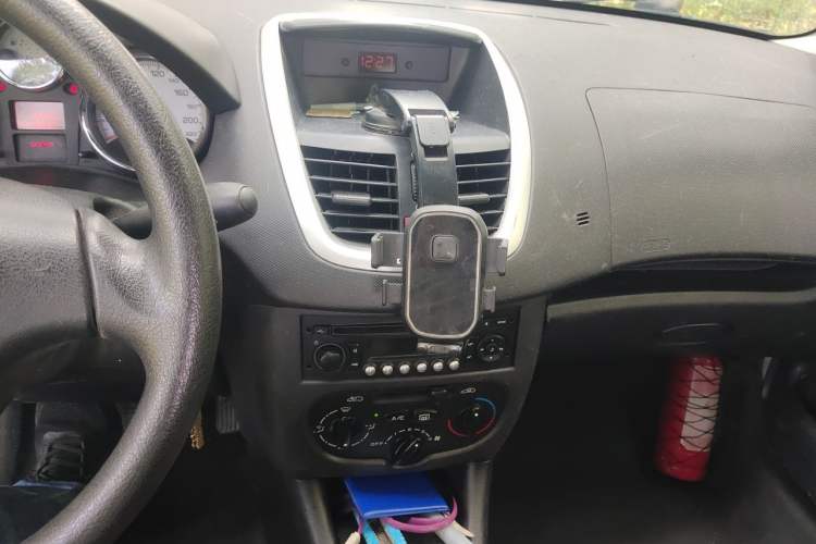 Used Peugeot 207 2011 Hatchback 1.4L Manual Yule Edition Audio And AC Panel