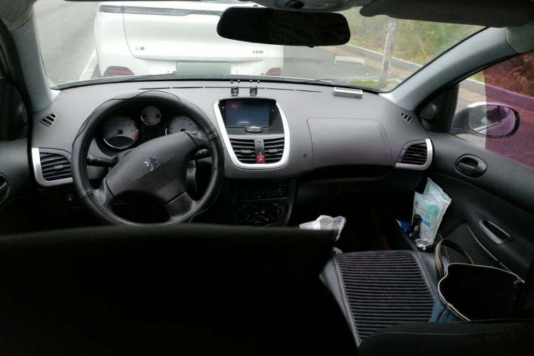 Used Peugeot 207 2011 Sedan 1.4L Manual Yule Edition Center Console
