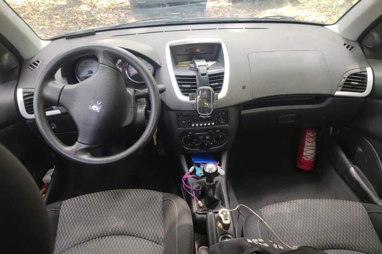 Used Peugeot 207 2011 Hatchback 1.4L Manual Yule Edition Center Console