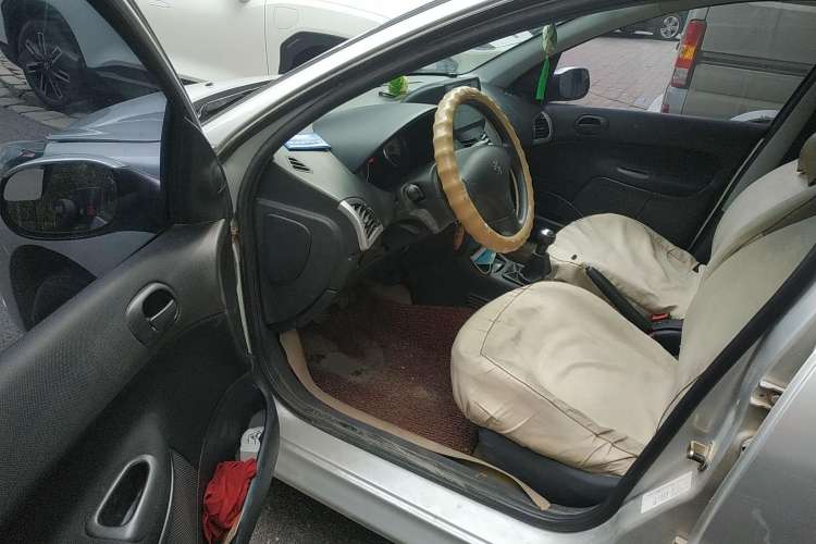 Used Peugeot 207 2011 Hatchback 1.4L Manual Yule Edition Driver Seat