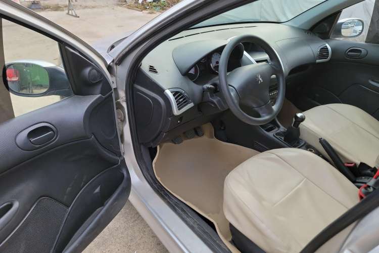 Used Peugeot 207 2011 Hatchback 1.4L Manual Yule Edition Driver Seat