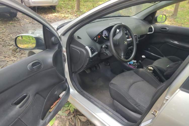 Used Peugeot 207 2011 Hatchback 1.4L Manual Yule Edition Driver Seat
