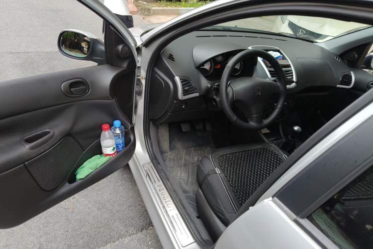 Used Peugeot 207 2011 Hatchback 1.4L Manual Yule Edition Driver Seat
