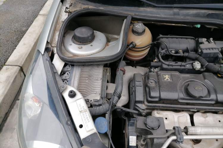Used Peugeot 207 2011 Sedan 1.4L Manual Yule Edition Engine Bay Right