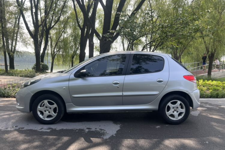 Used Peugeot 207 2011 Hatchback 1.4L Manual Yule Edition Exterior 4