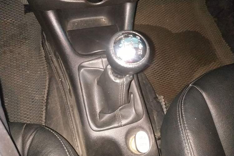 Used Peugeot 207 2011 Sedan 1.4L Manual Yule Edition Gear Lever