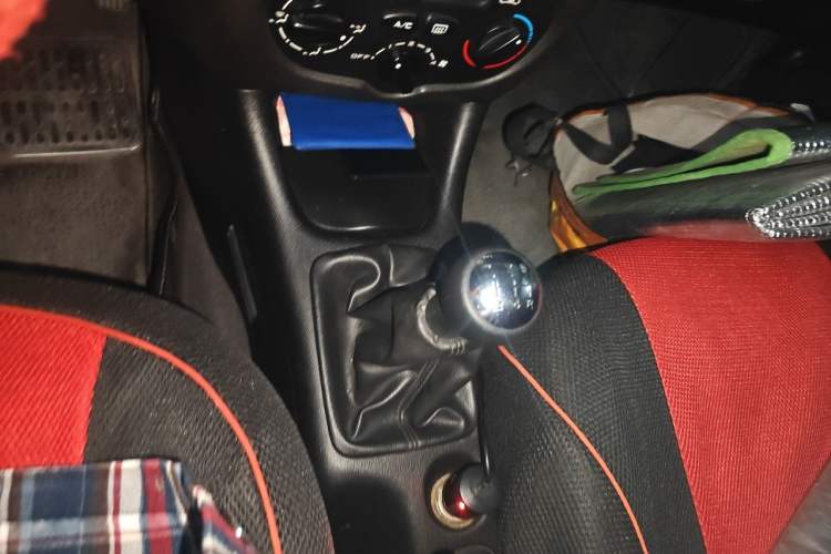 Used Peugeot 207 2011 Hatchback 1.4L Manual Yule Edition Gear Lever