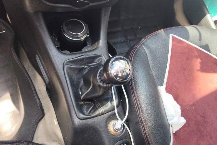 Used Peugeot 207 2011 Sedan 1.4L Manual Yule Edition Gear Lever