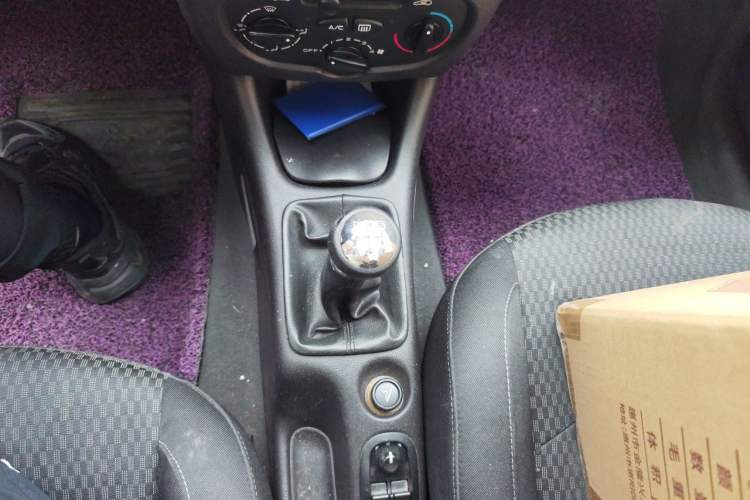 Used Peugeot 207 2011 Hatchback 1.4L Manual Yule Edition Gear Lever