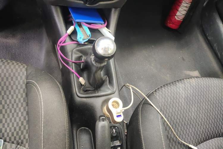 Used Peugeot 207 2011 Hatchback 1.4L Manual Yule Edition Gear Lever