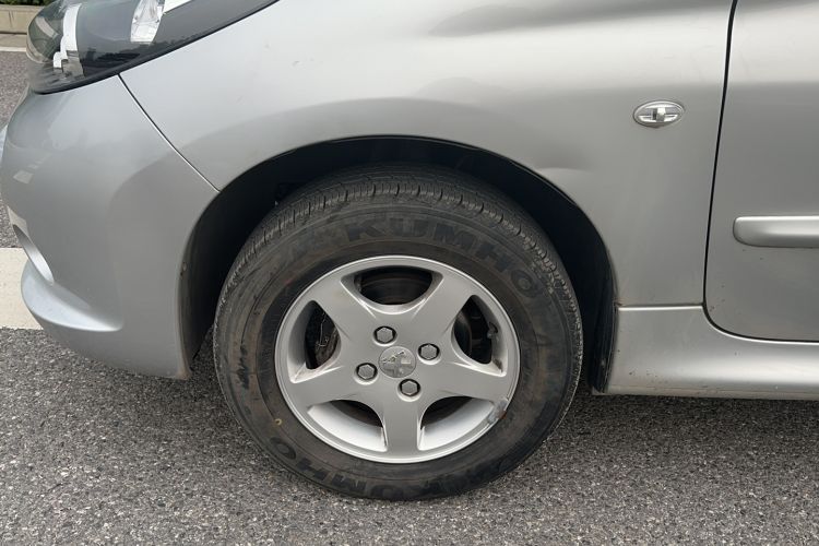 Used Peugeot 207 2011 Sedan 1.4L Manual Yule Edition Left Front Wheel Hub