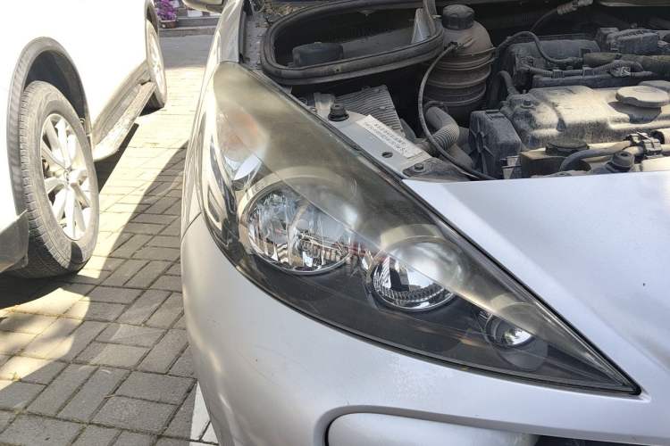 Used Peugeot 207 2011 Sedan 1.4L Manual Yule Edition Right Front Headlight