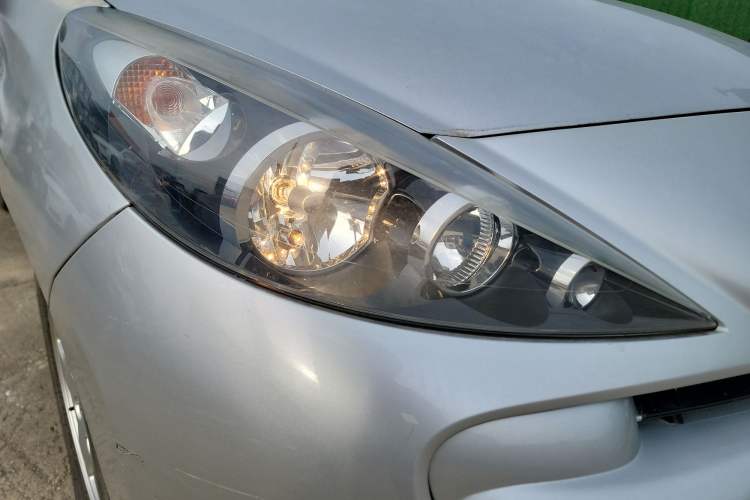 Used Peugeot 207 2011 Hatchback 1.4L Manual Yule Edition Right Front Headlight